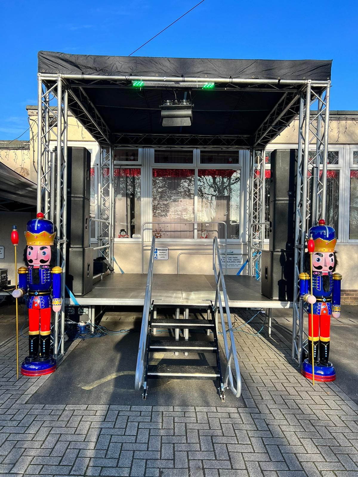 Mobile Trailer Stage 7x6m